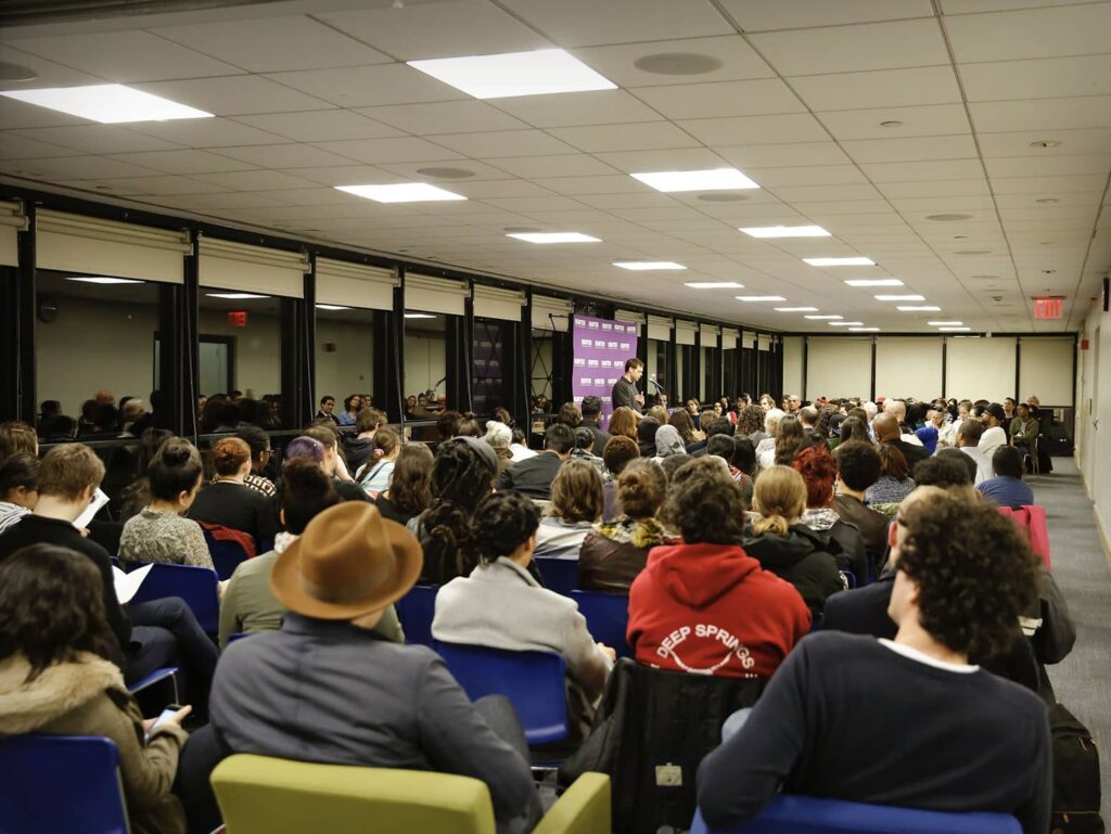 The Faculty/Staff Dining Room is a large reception hall with panoramic views of the New York City skyline. It is spacious enough to be organized in a variety of ways and features removable walls that adjust to the specific needs of each event.