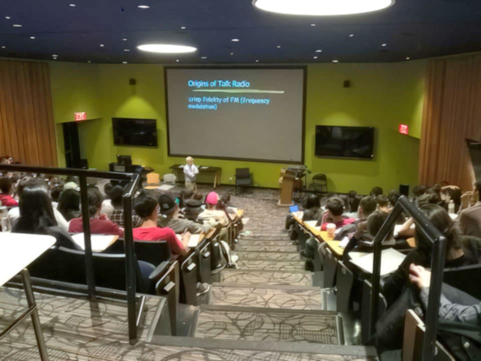 photo showing Hunter College's 615 lecture hall classroom rental space.