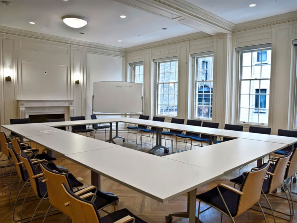 photo shows spacious conference and meeting space venue for rent at The Roosevelt House.