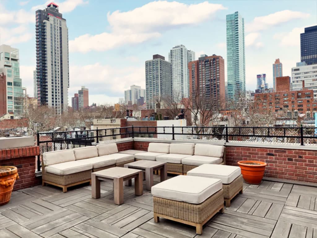photo showing Hunter College's prime rooftop and terrace spaces with stunning views of the Manhattan Skyline