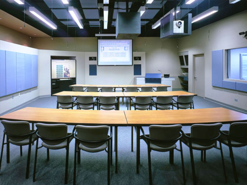 photo showing Hunter College's state-of-the-art Zoom-enabled web conferencing space rentals in NYC